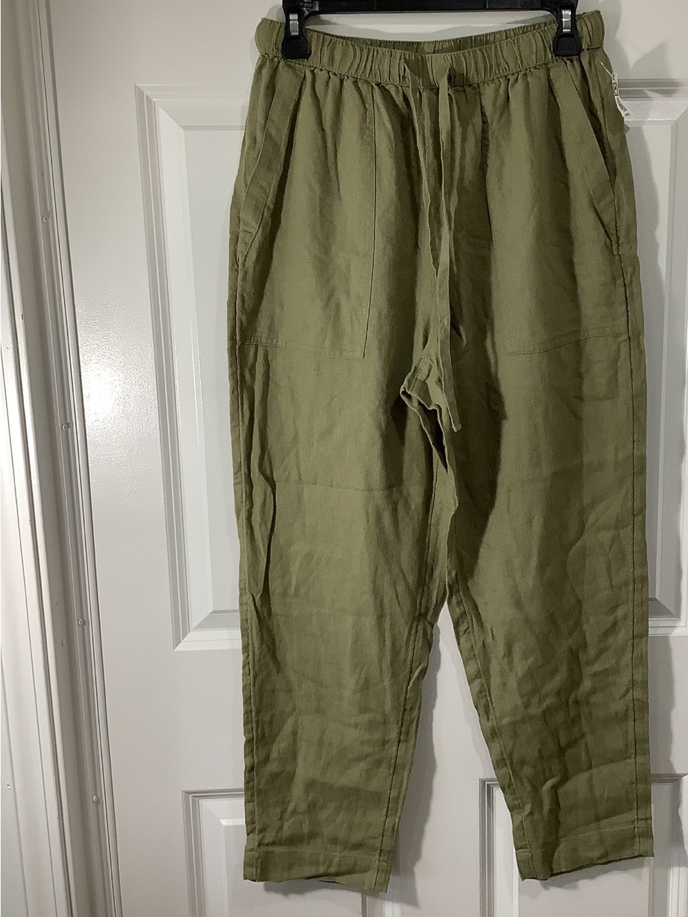 Universal Thread Olive Drawstring Casual Chinos size small. NWT.
